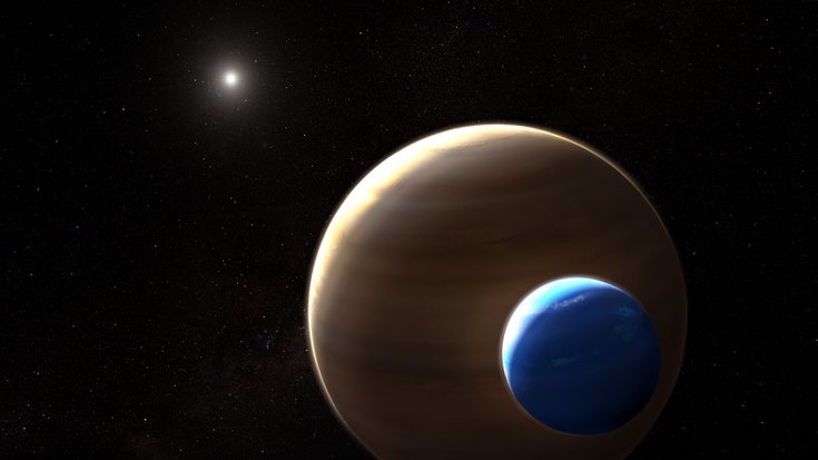 Im Vordergrund befindet sich ein Planet und daneben ein Mond. Beide Himmelskörper werden von einem in Hintergrund befindlichen Stern angestrahlt.